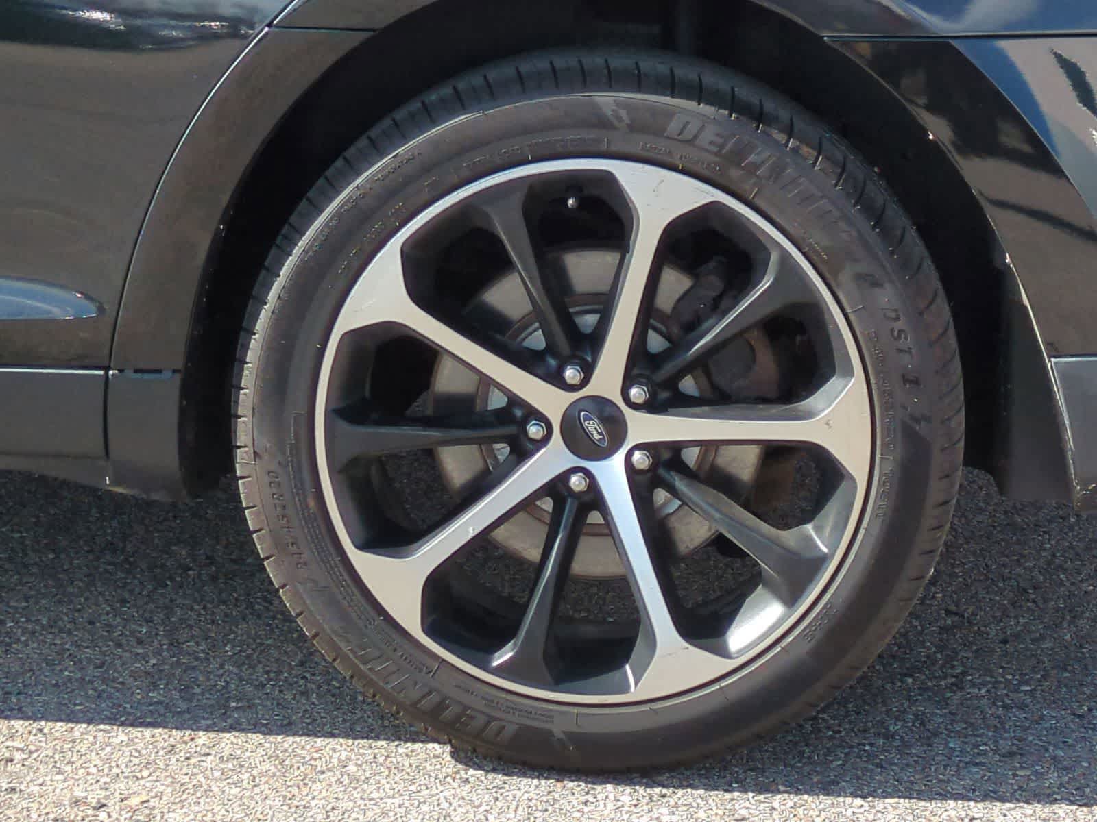 Thumbnail: 2015 Ford Taurus - 14