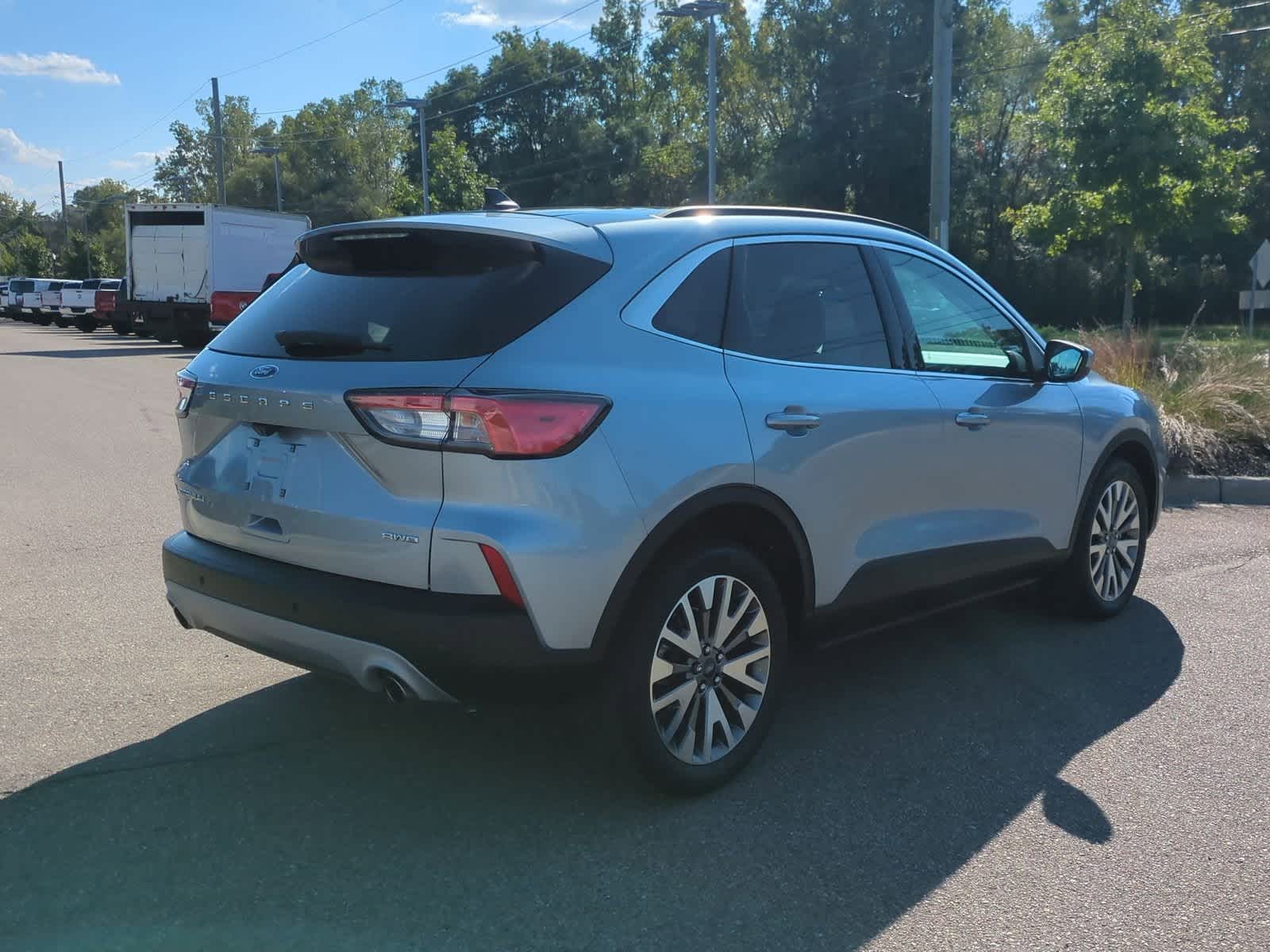 Thumbnail: 2022 Ford Escape - 8