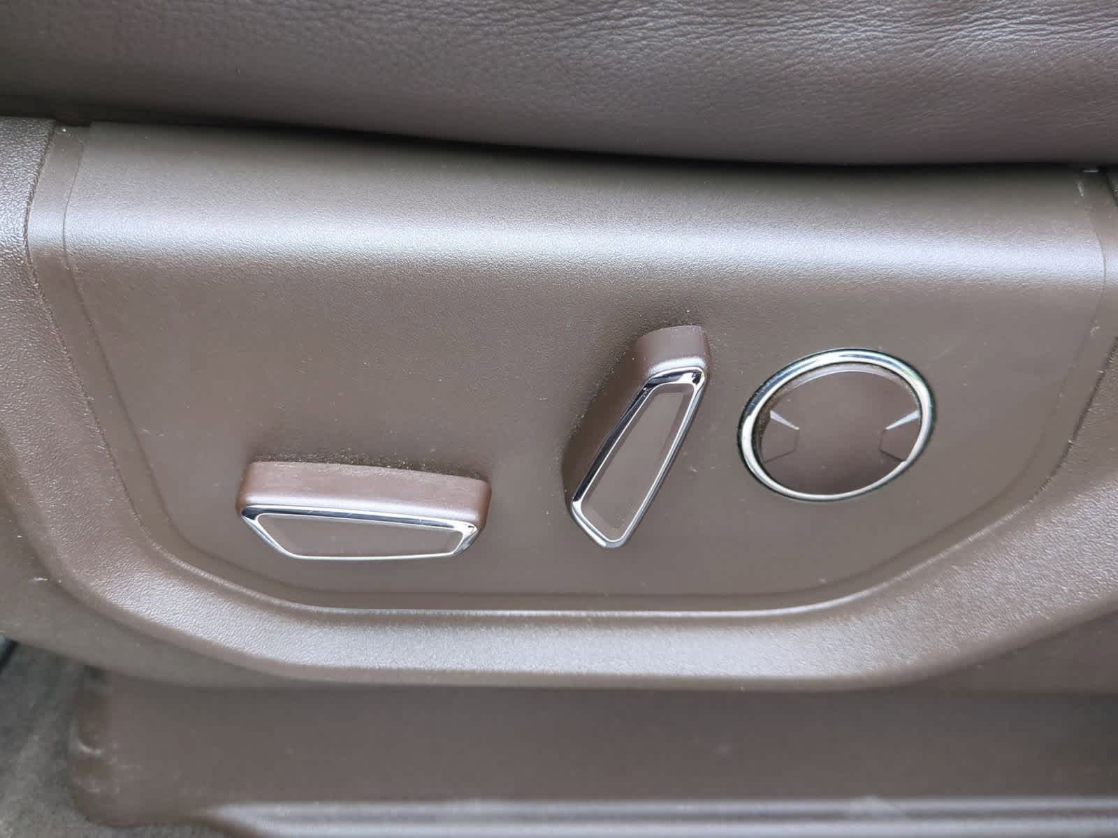 Thumbnail: 2022 Ford Expedition - 17