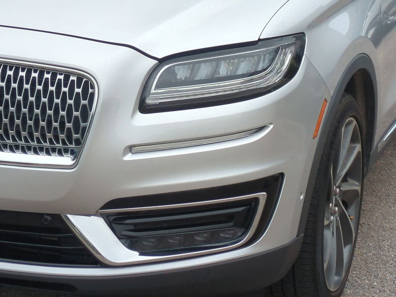 Thumbnail: 2019 Lincoln Nautilus - 11