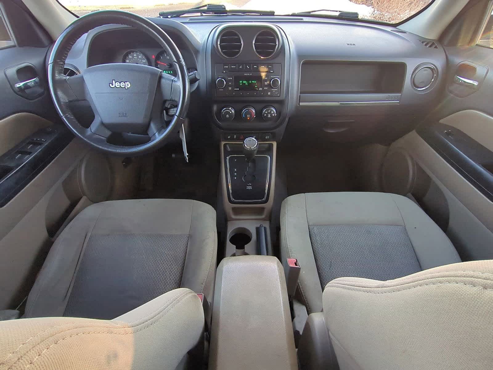 Thumbnail: 2010 Jeep Patriot - 15