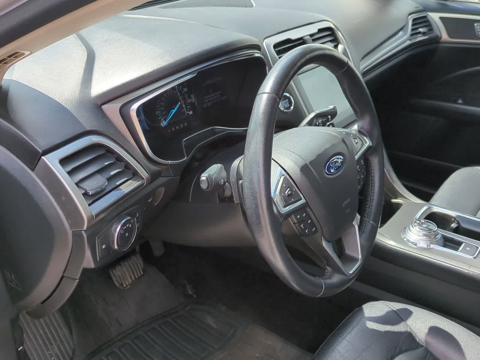 Thumbnail: 2017 Ford Fusion - 10