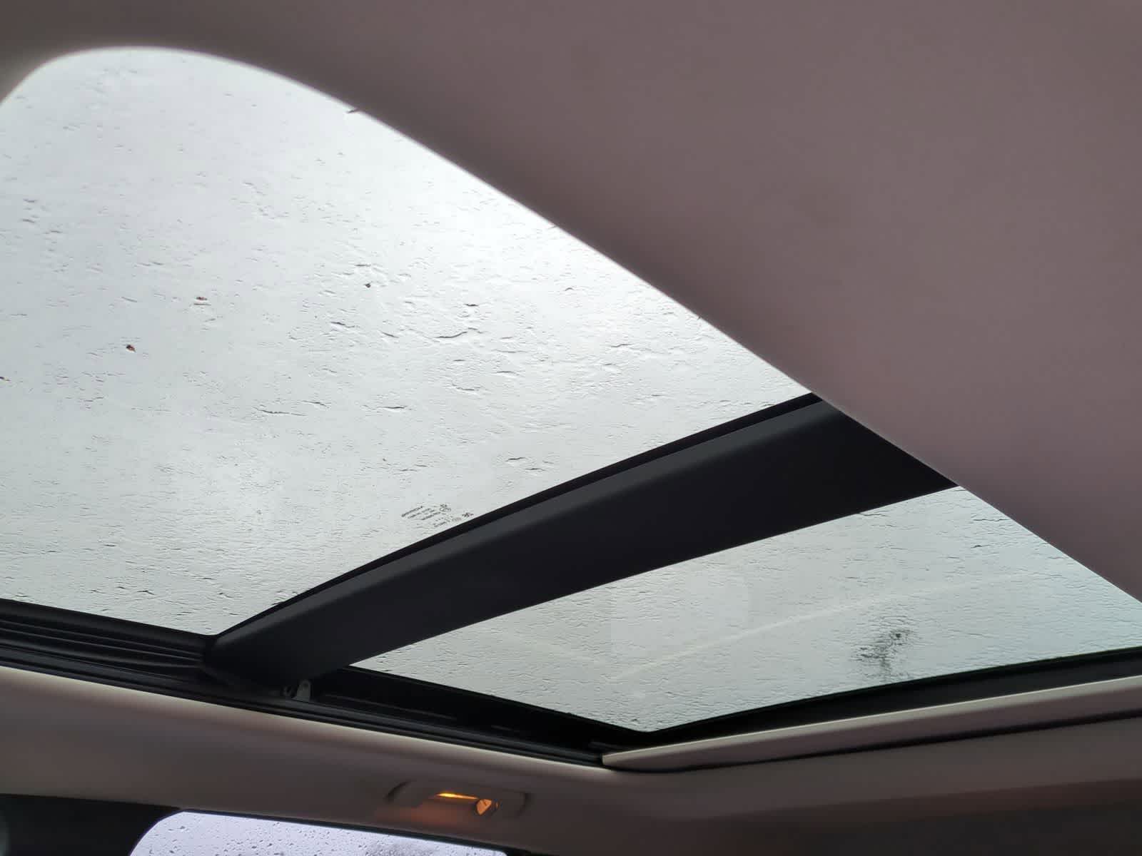 Thumbnail: 2013 Jeep Grand Cherokee - 17