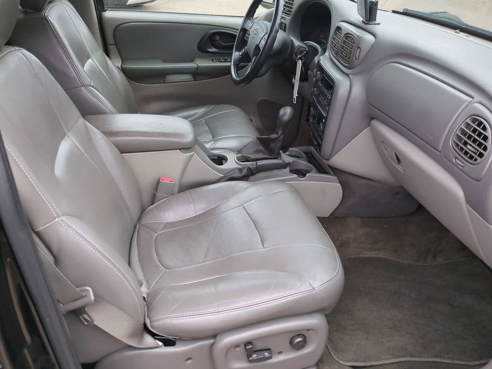 Thumbnail: 2002 Chevrolet TrailBlazer - 23