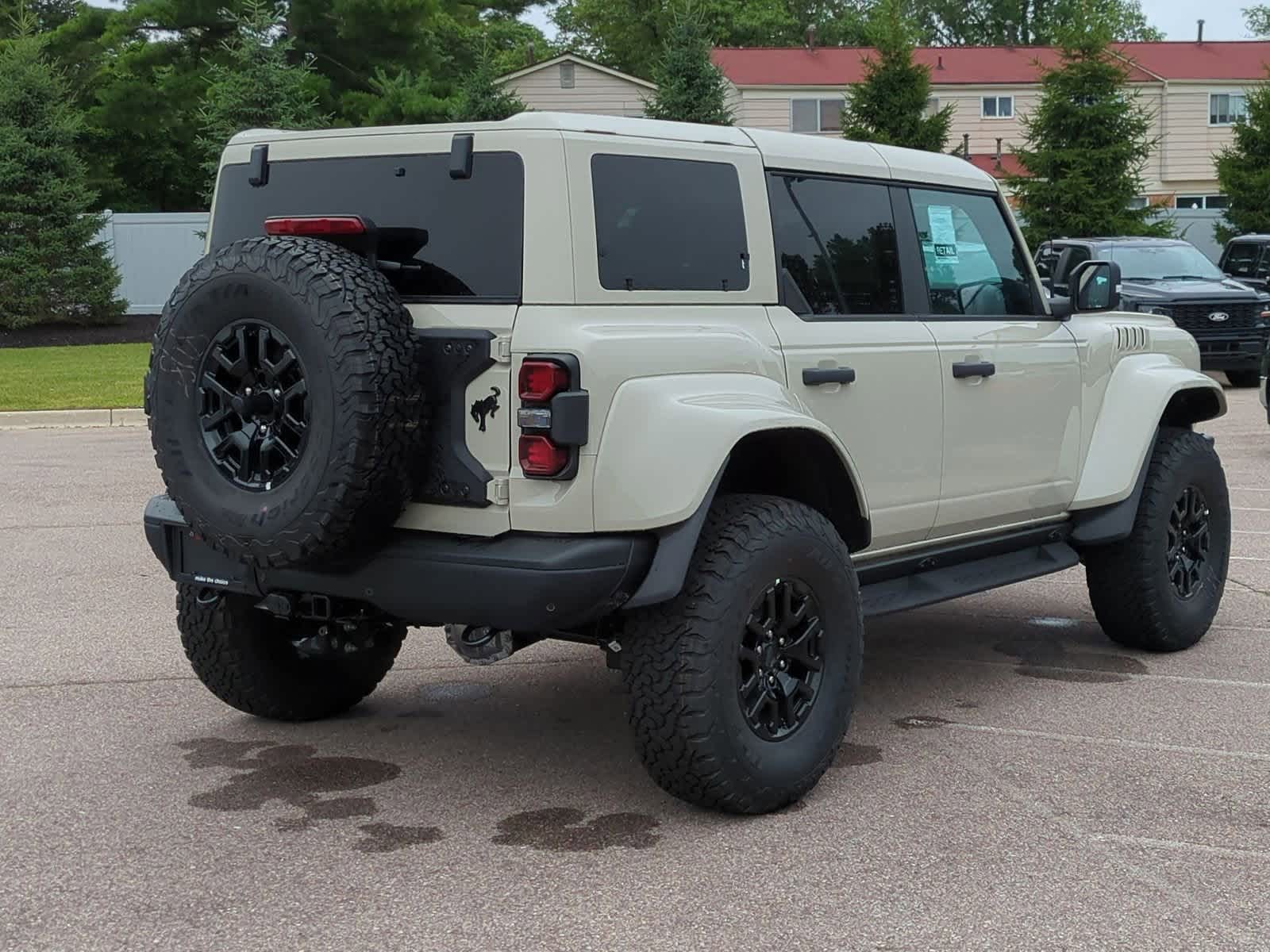 Thumbnail: 2025 Ford Bronco - 8