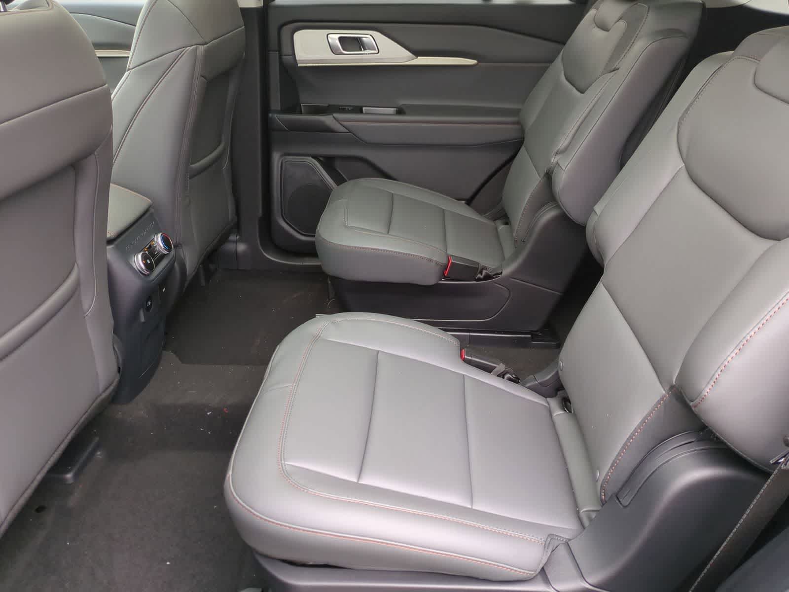 Thumbnail: 2026 Ford Explorer - 20