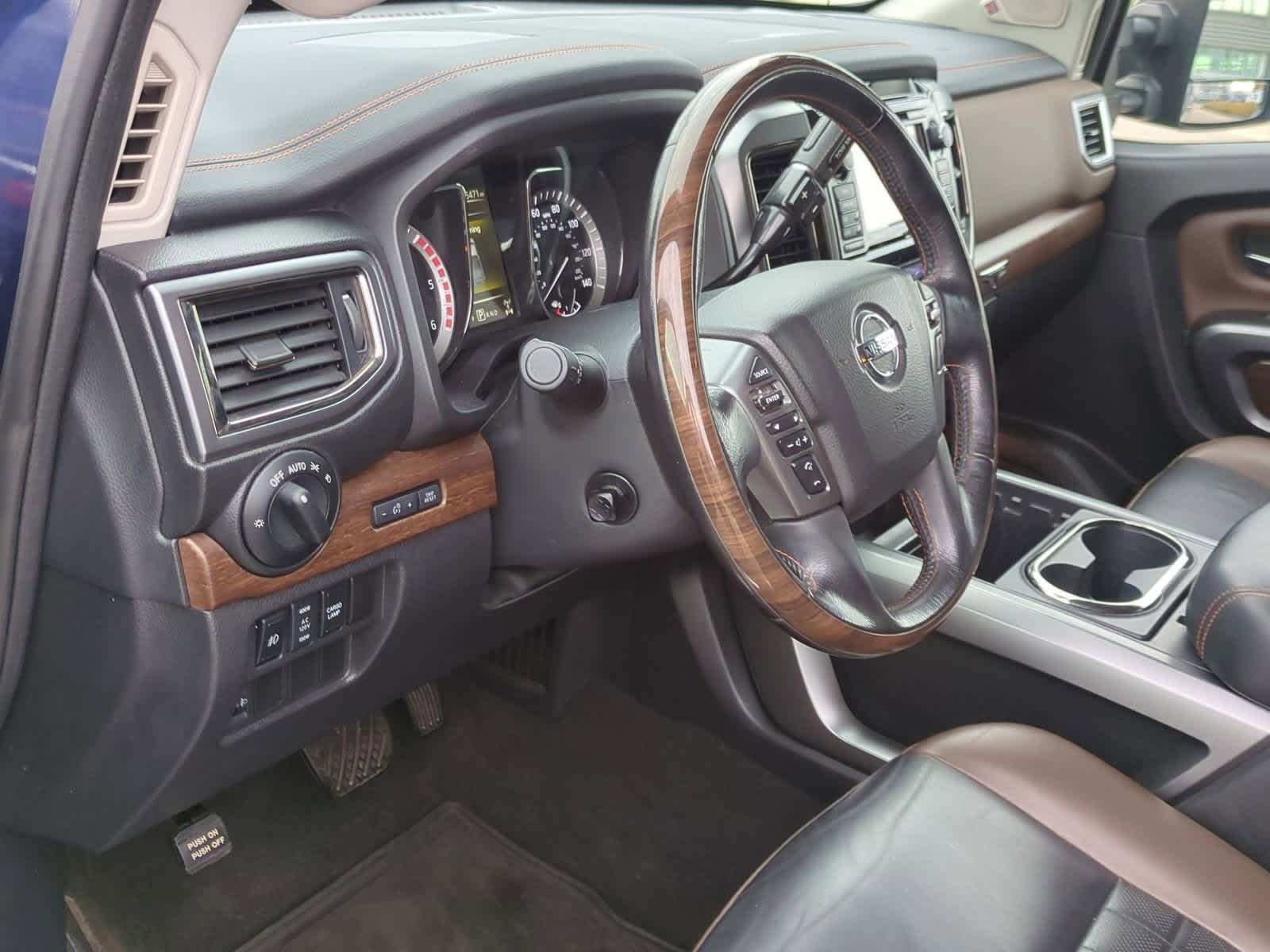 Thumbnail: 2018 Nissan Titan - 10