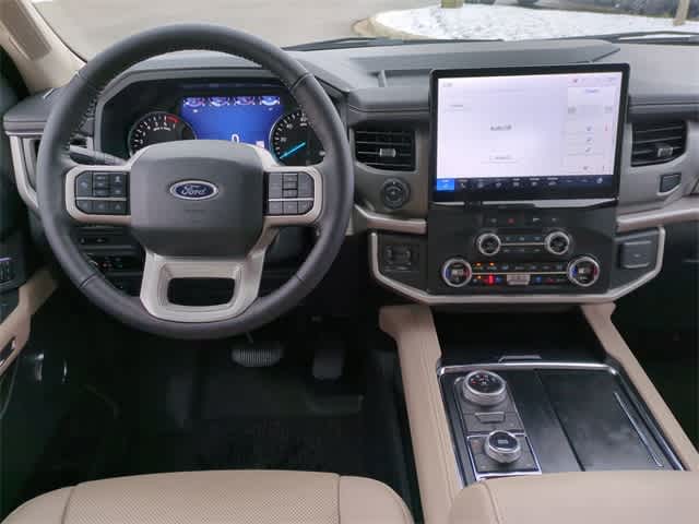 2024 Ford Expedition Max XLT 16