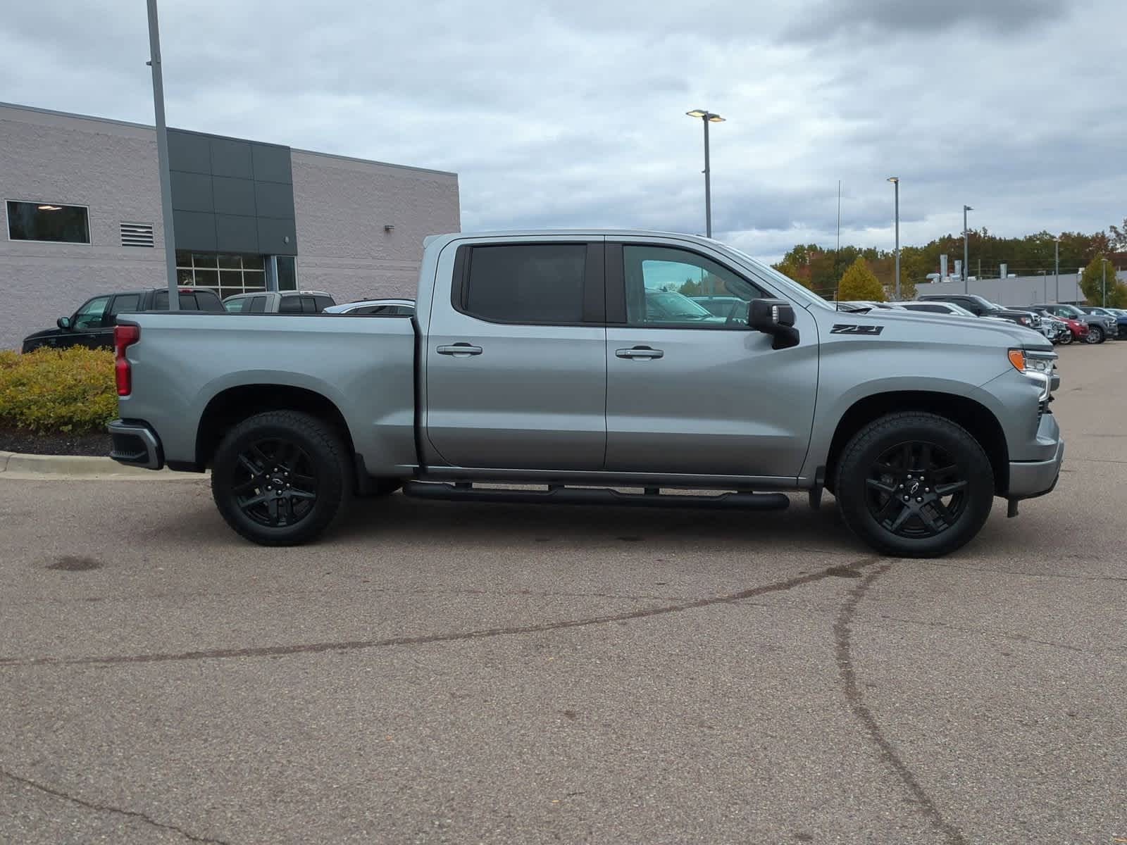 Thumbnail: 2024 Chevrolet Silverado 1500 - 9