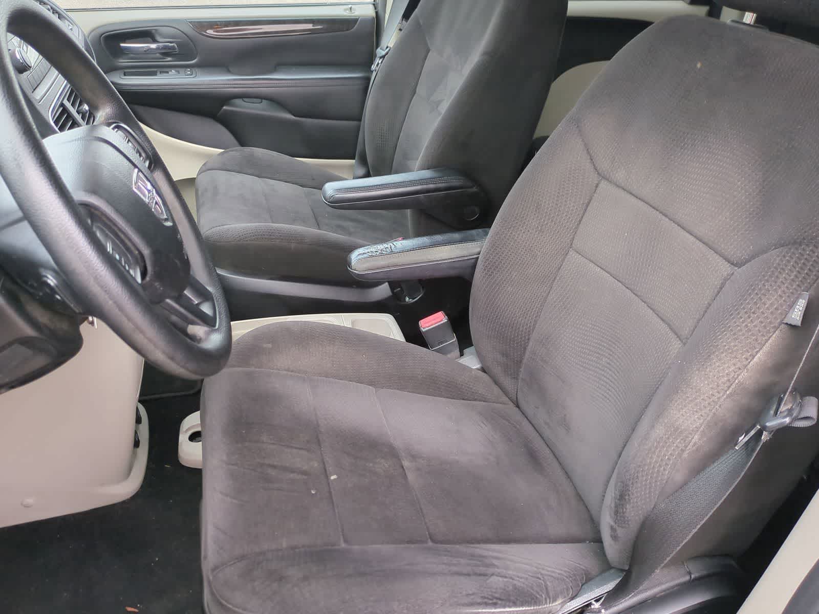 Thumbnail: 2013 Dodge Grand Caravan - 16