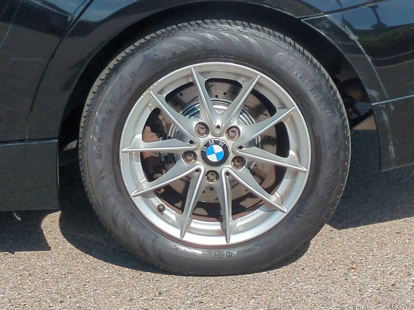 Thumbnail: 2010 BMW 3 Series - 14