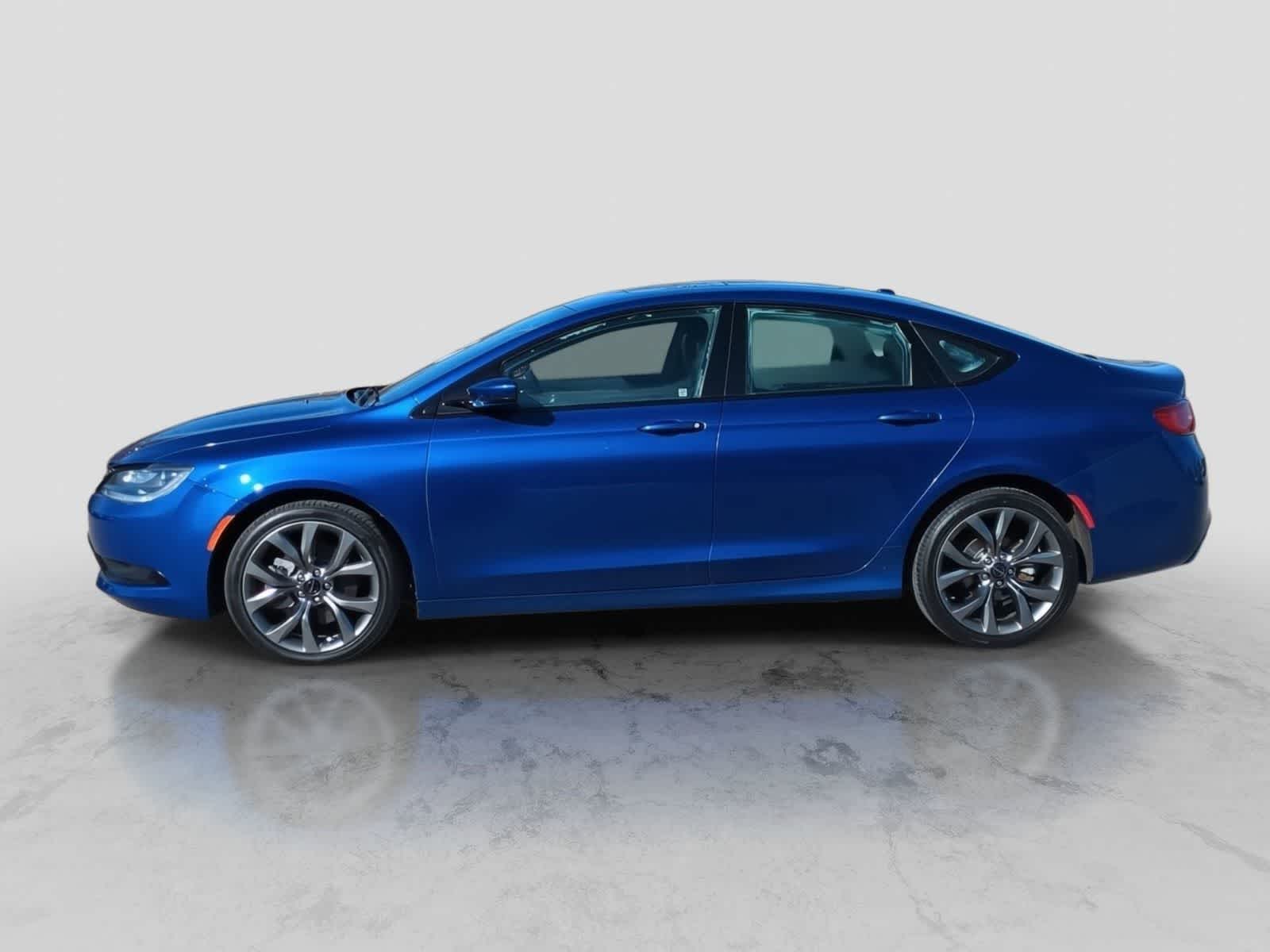 Thumbnail: 2016 Chrysler 200 - 5