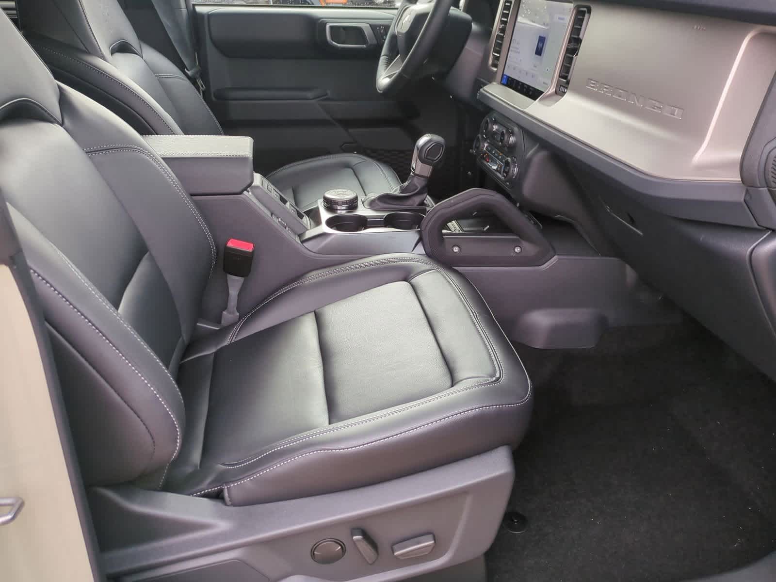 Thumbnail: 2025 Ford Bronco - 21