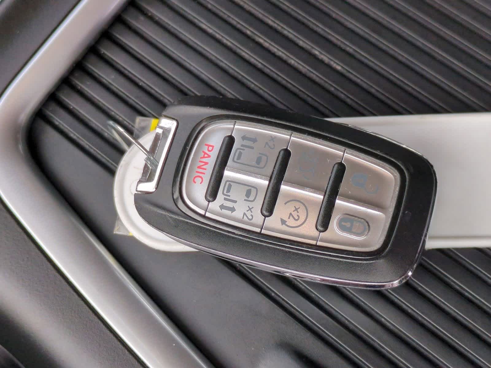 Thumbnail: 2020 Chrysler Pacifica - 39