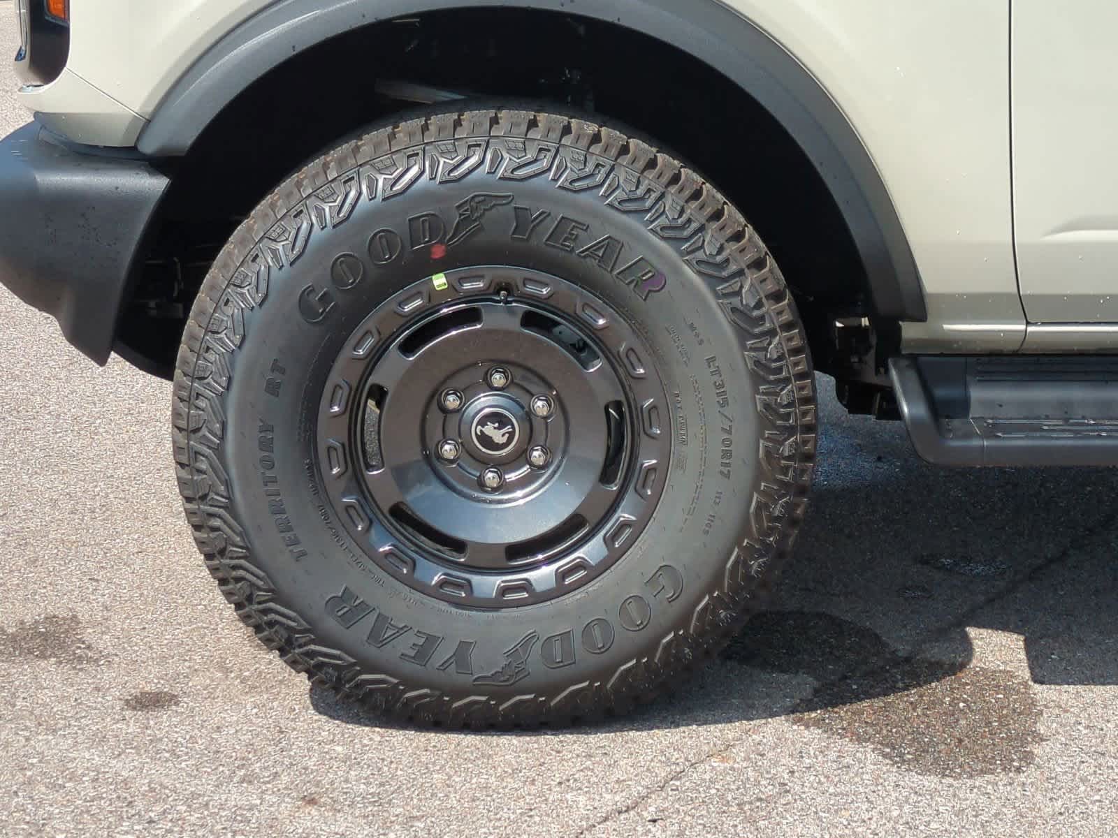 Thumbnail: 2025 Ford Bronco - 14