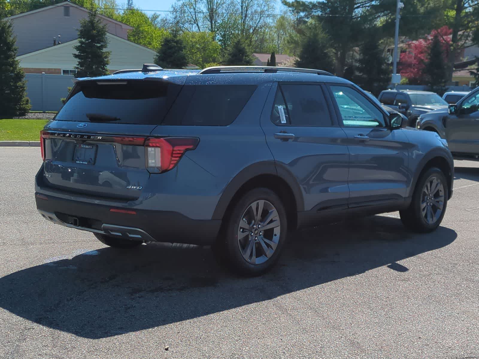 Thumbnail: 2026 Ford Explorer - 8
