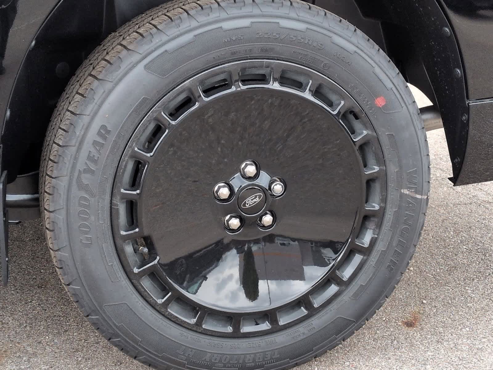 Thumbnail: 2025 Ford Maverick - 14