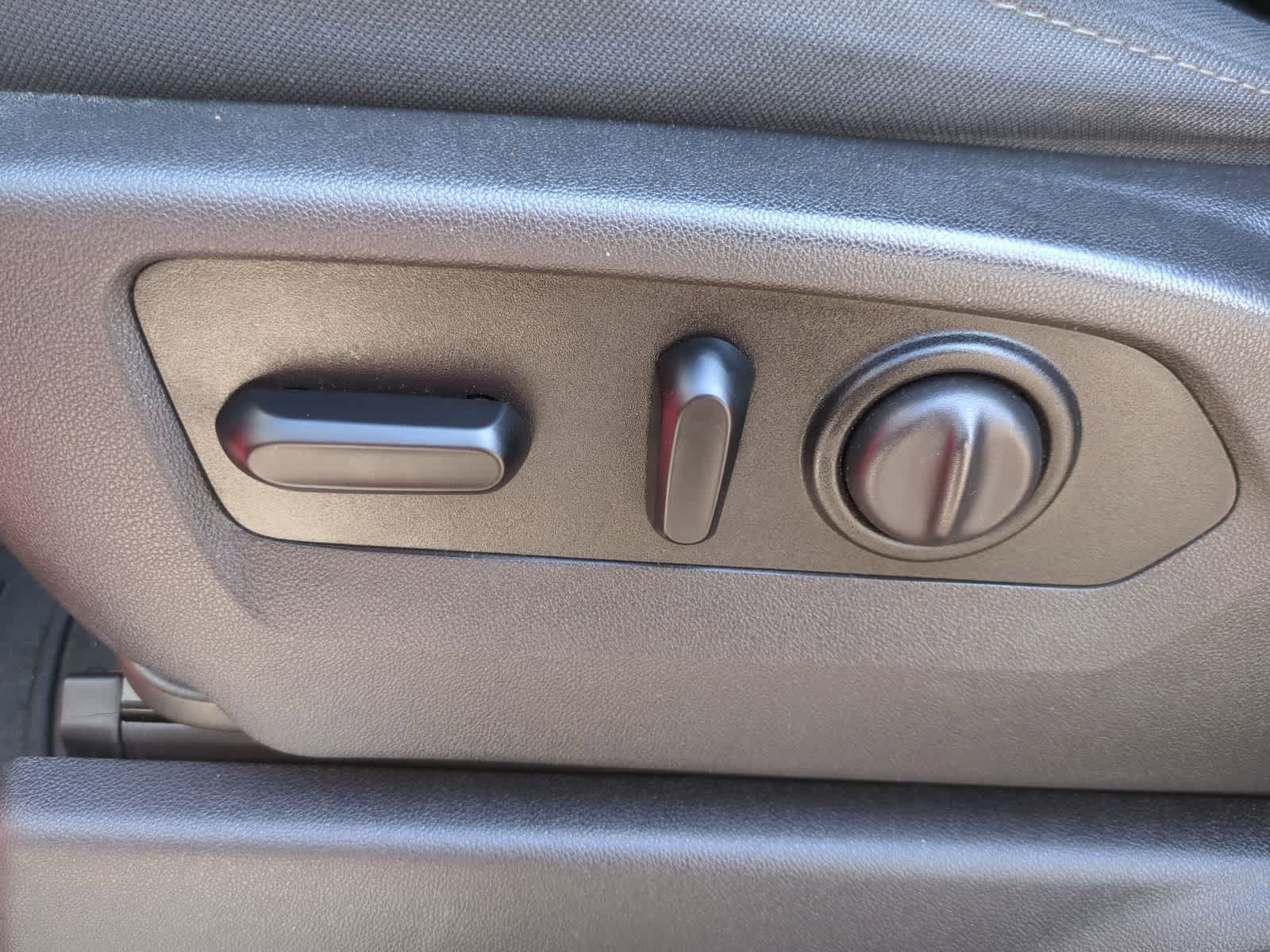 Thumbnail: 2019 Chevrolet Silverado 1500 - 16