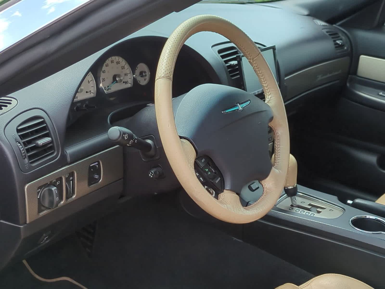 Thumbnail: 2004 Ford Thunderbird - 10