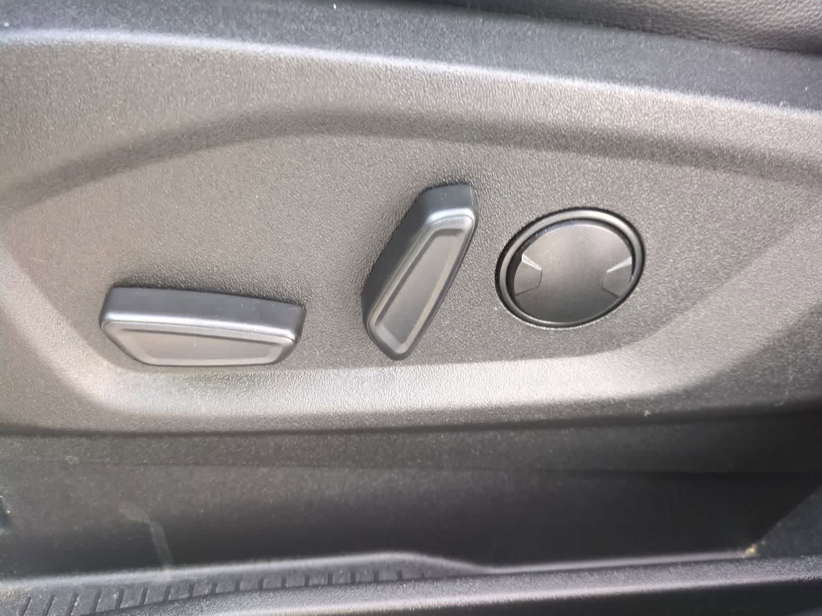 Thumbnail: 2024 Ford Edge - 17