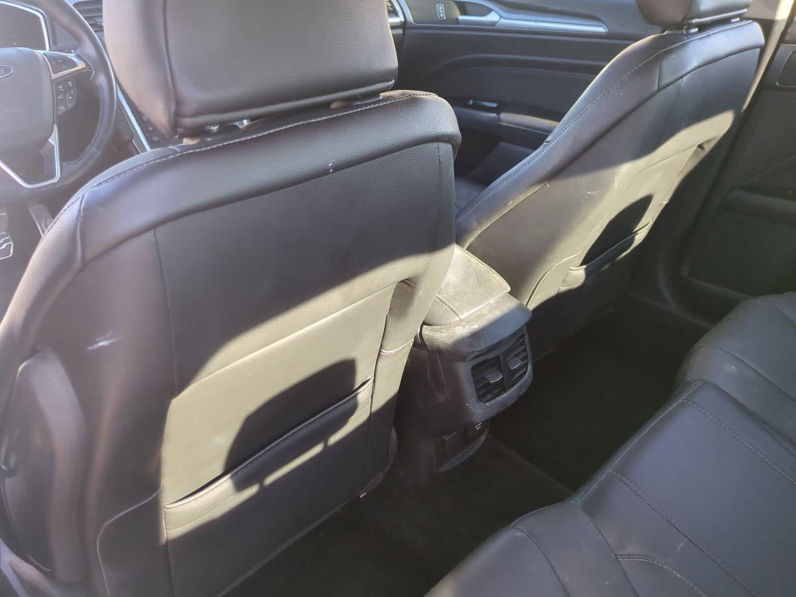 Thumbnail: 2016 Ford Fusion - 18