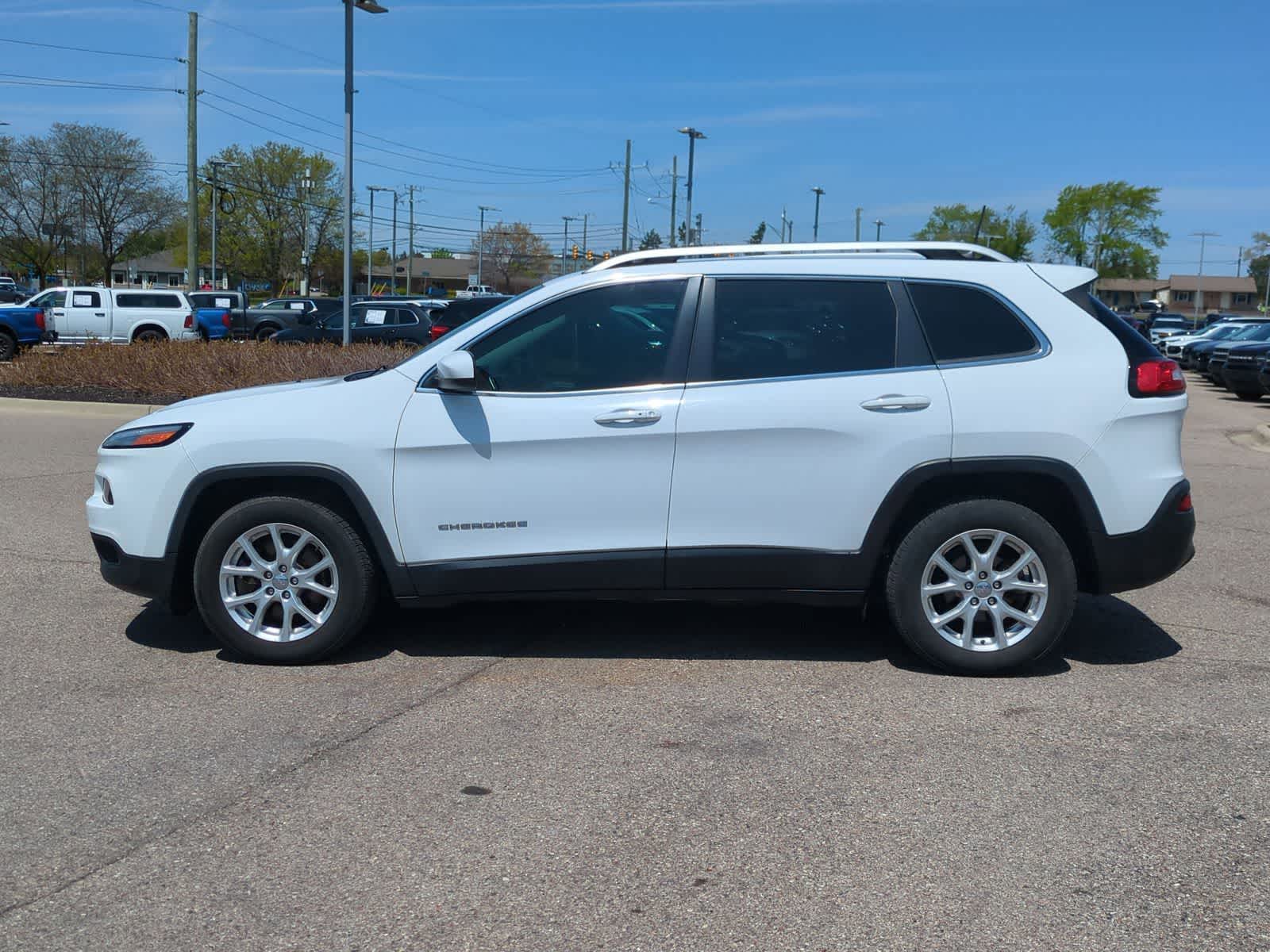 Thumbnail: 2018 Jeep Cherokee - 5