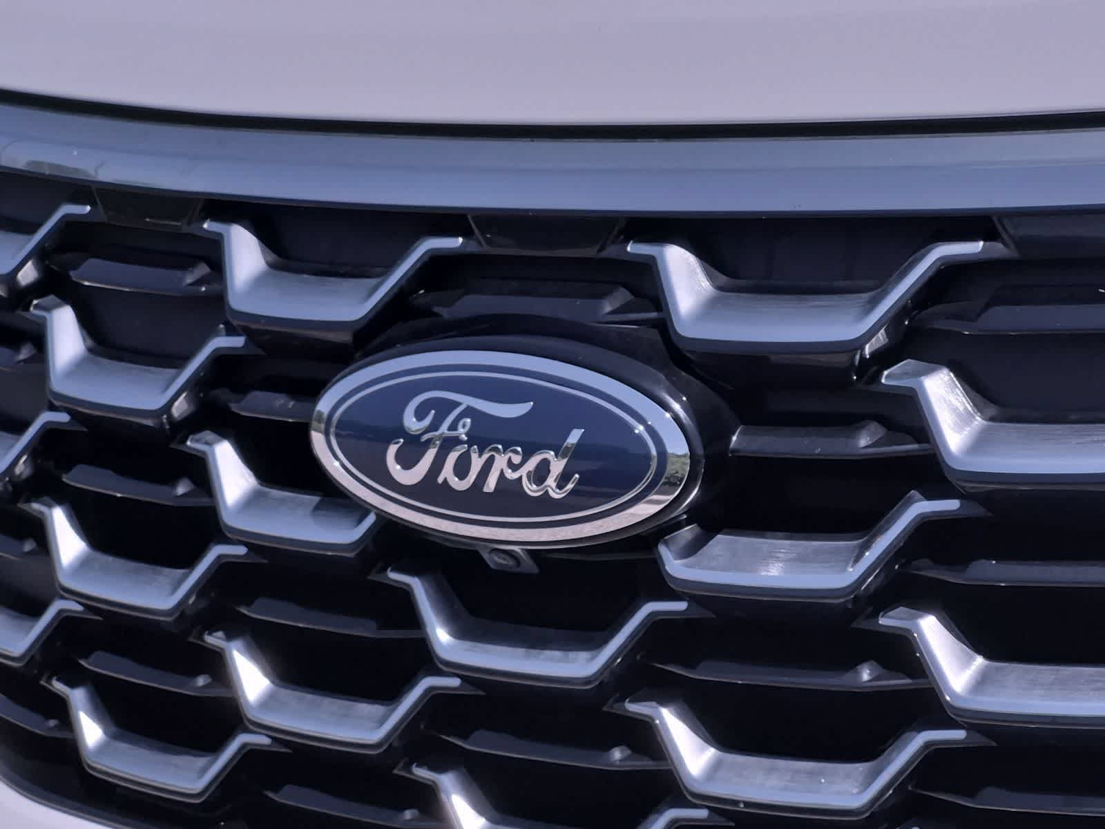 Thumbnail: 2025 Ford Explorer - 12