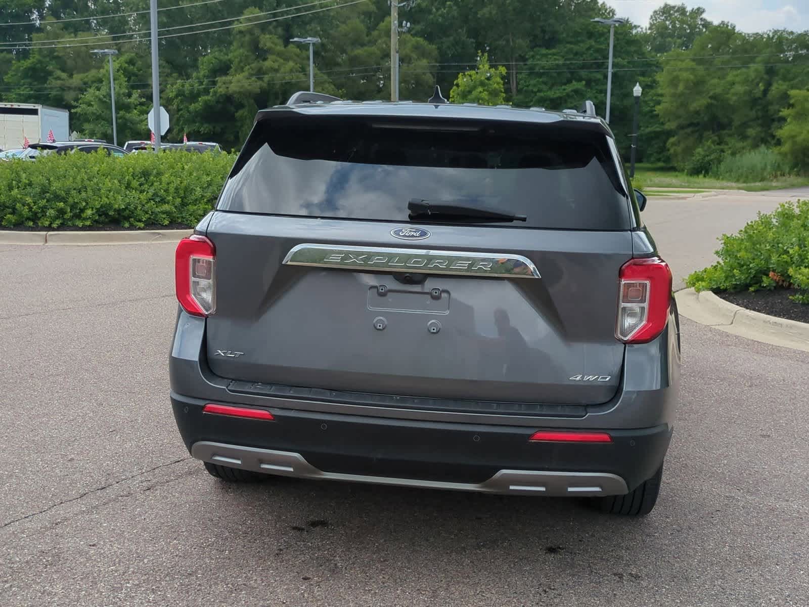 Thumbnail: 2022 Ford Explorer - 7