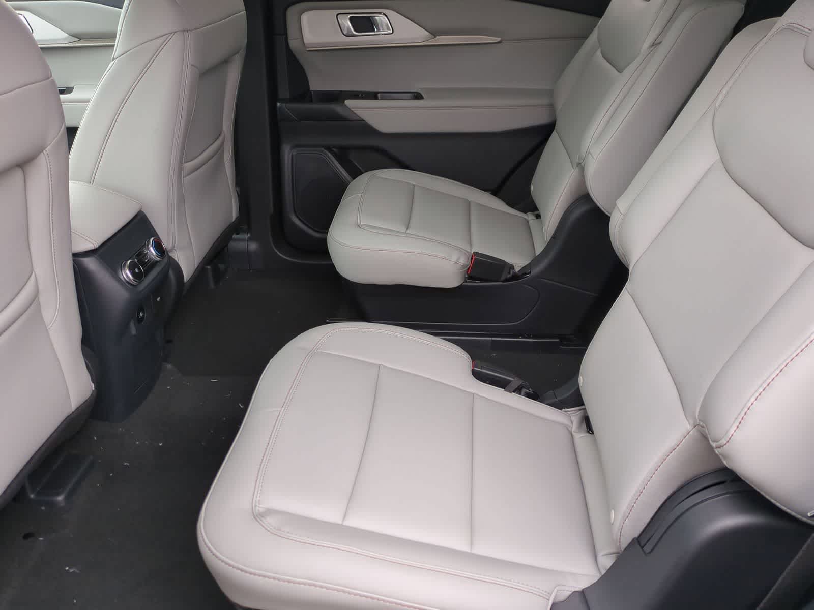 Thumbnail: 2026 Ford Explorer - 19