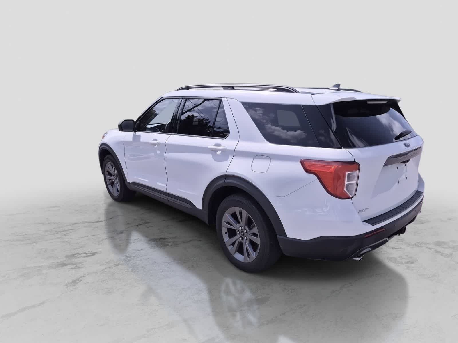 Thumbnail: 2021 Ford Explorer - 6