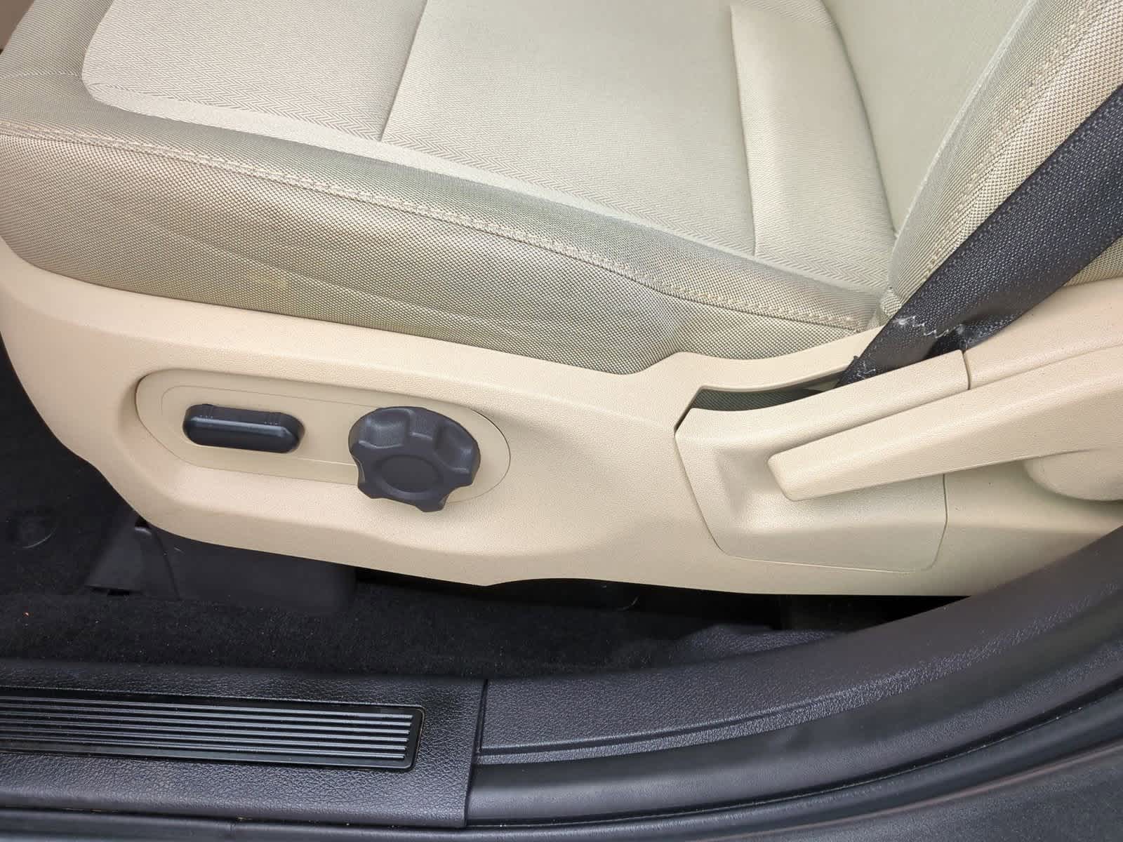 Thumbnail: 2019 Ford Flex - 17