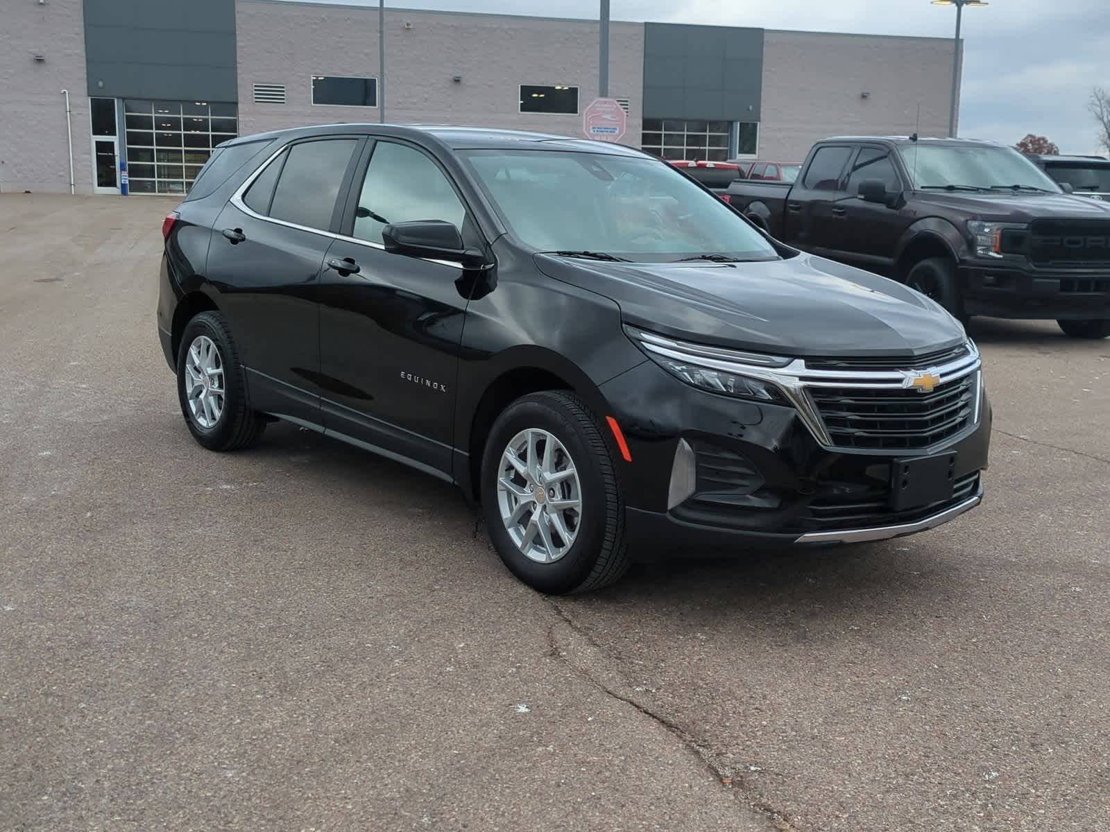 Thumbnail: 2023 Chevrolet Equinox - 2