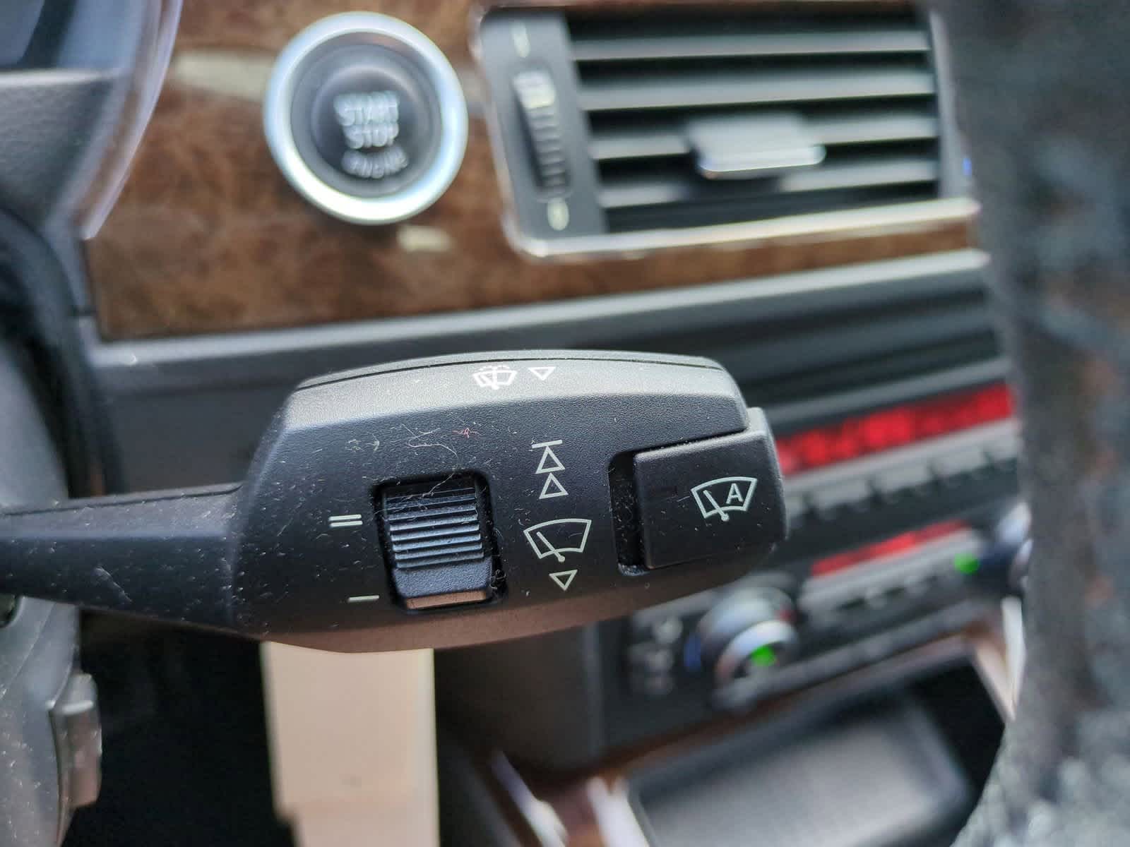Thumbnail: 2009 BMW 3 Series - 27
