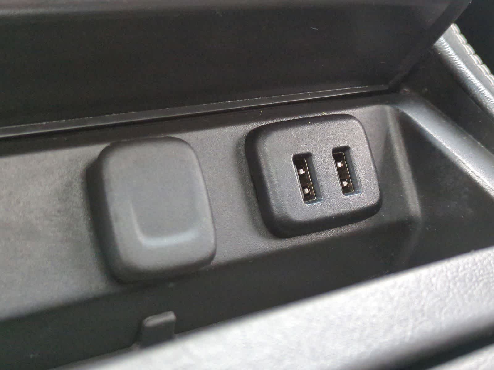 Thumbnail: 2017 GMC Yukon - 33