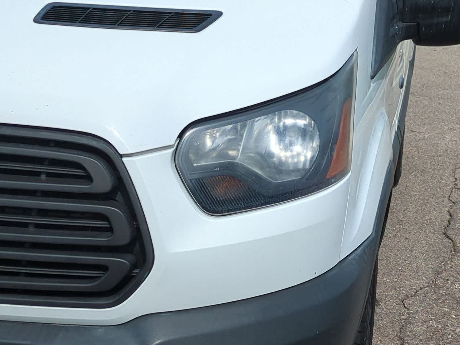 Thumbnail: 2017 Ford Transit Series - 11