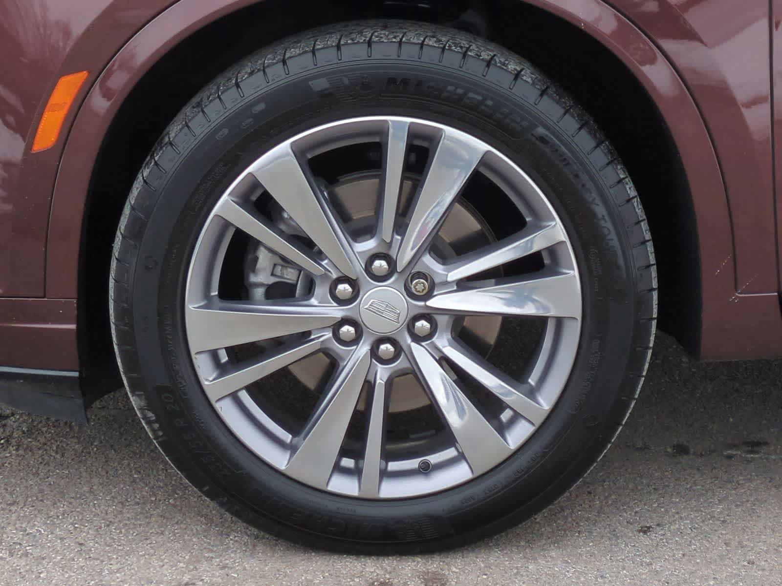 Thumbnail: 2022 Cadillac XT6 - 14