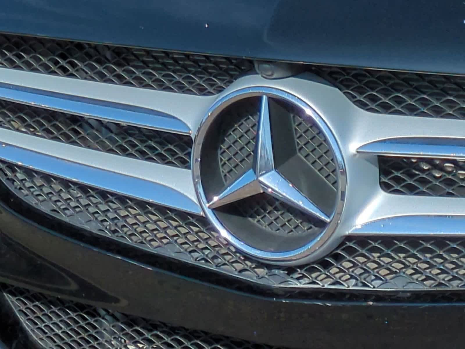 Thumbnail: 2015 Mercedes-Benz C-Class - 12