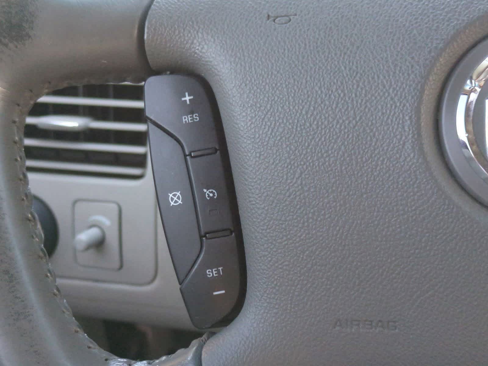 Thumbnail: 2006 Buick Lucerne - 23