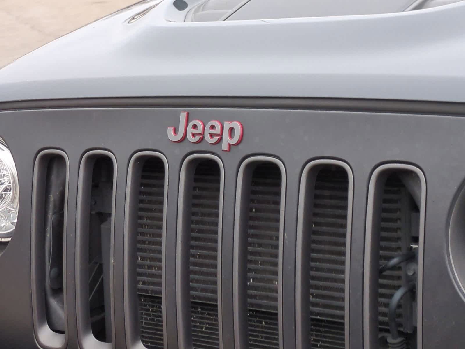 Thumbnail: 2018 Jeep Wrangler - 12
