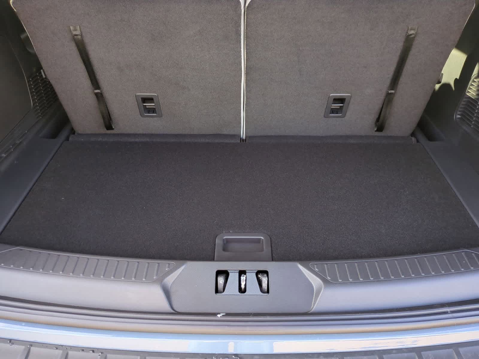 Thumbnail: 2026 Ford Explorer - 35