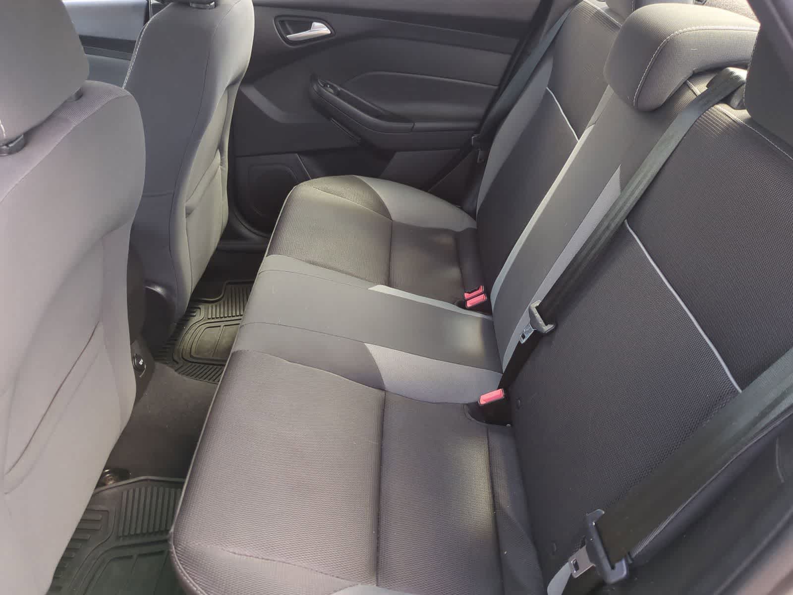 Thumbnail: 2014 Ford Focus - 19