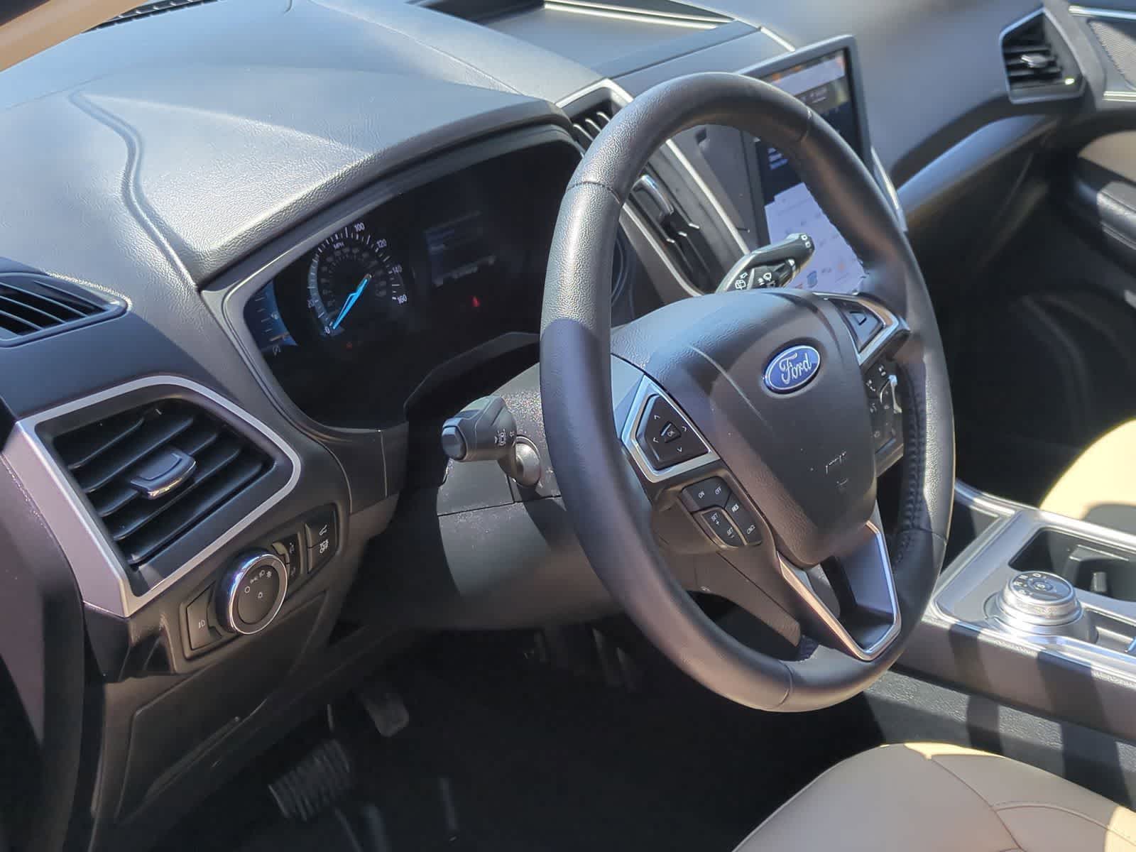 Thumbnail: 2023 Ford Edge - 10