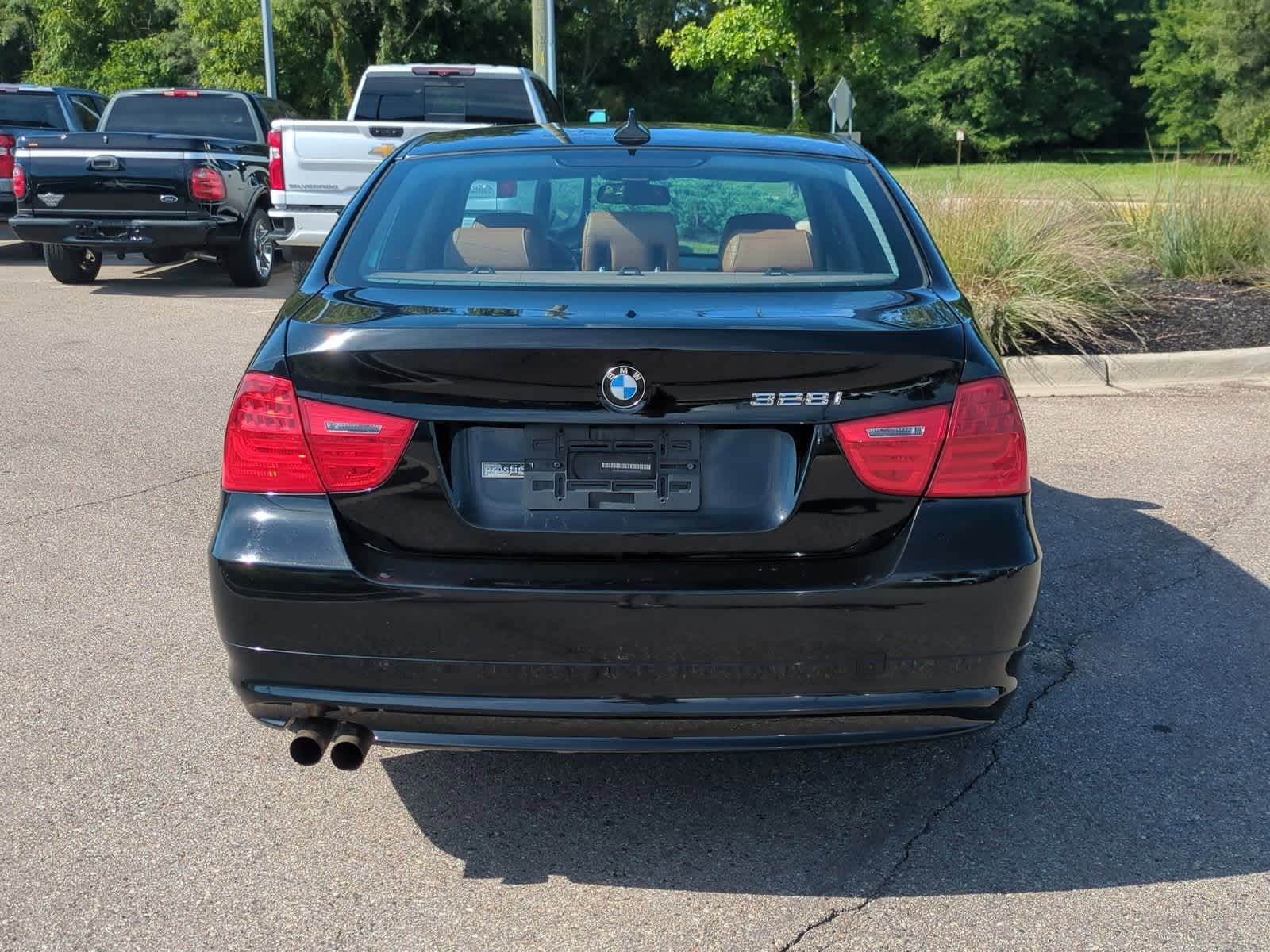 Thumbnail: 2010 BMW 3 Series - 7