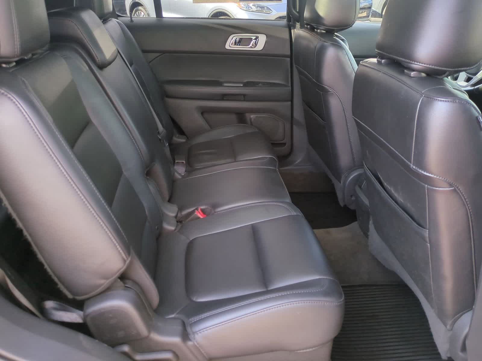 Thumbnail: 2012 Ford Explorer - 20