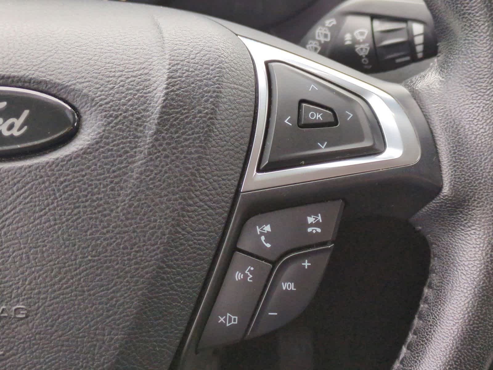 Thumbnail: 2020 Ford Edge - 24