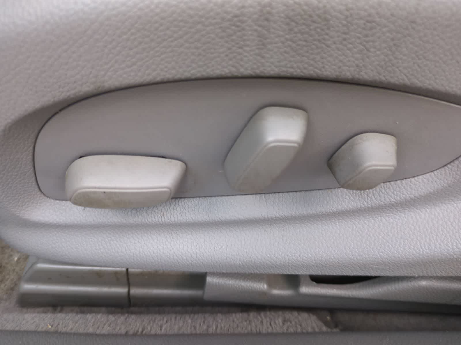 Thumbnail: 2014 Chevrolet Impala - 17