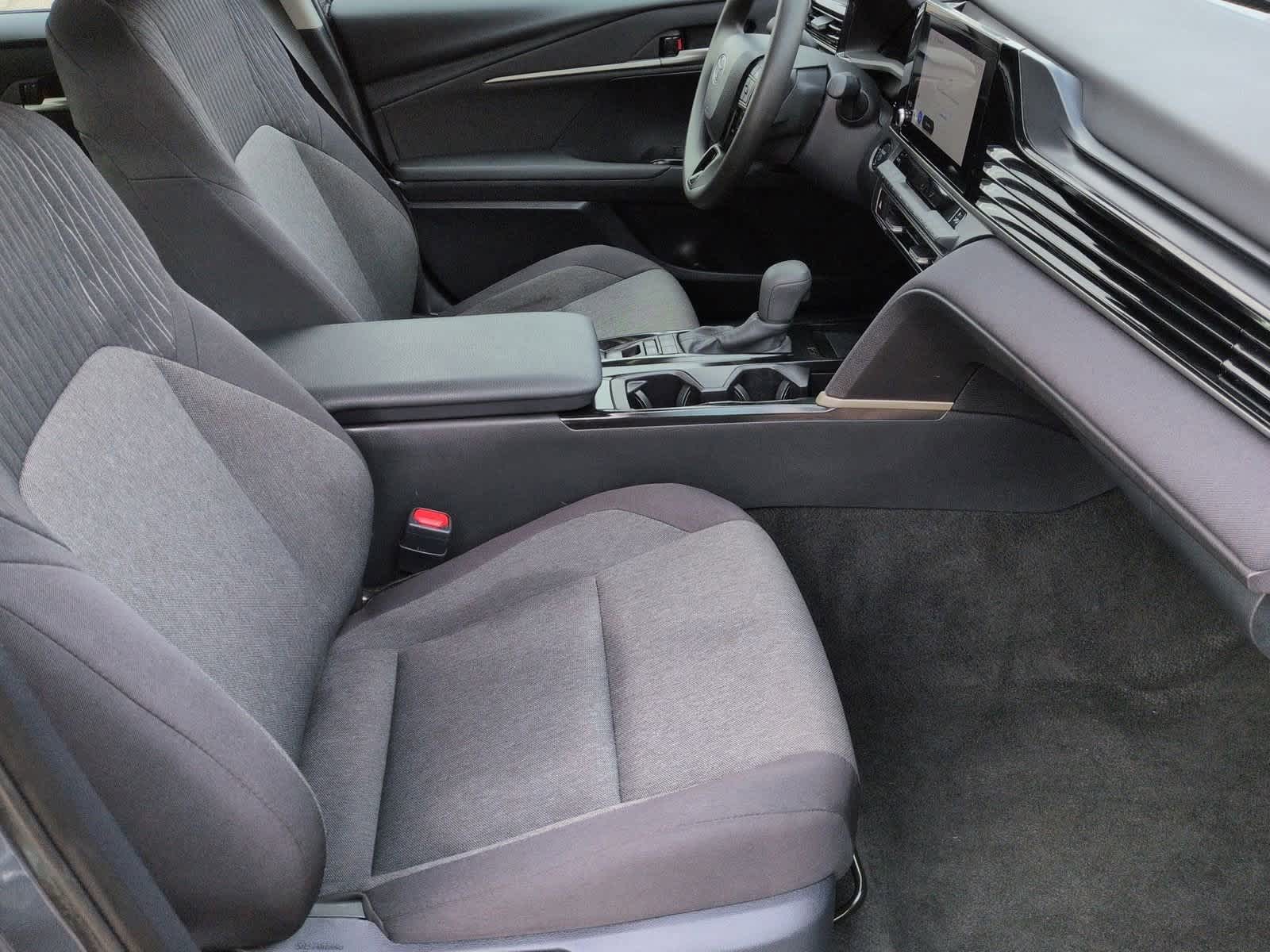 Thumbnail: 2025 Toyota Camry - 22