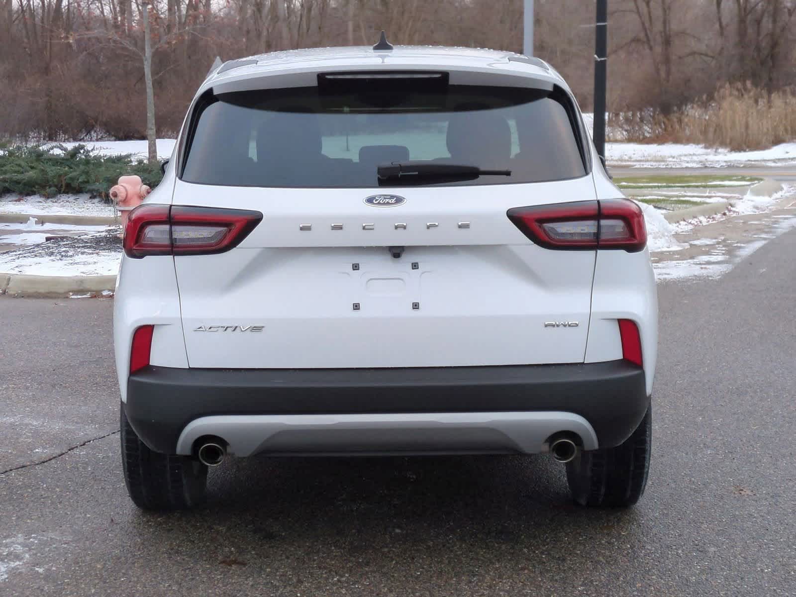 Thumbnail: 2023 Ford Escape - 7