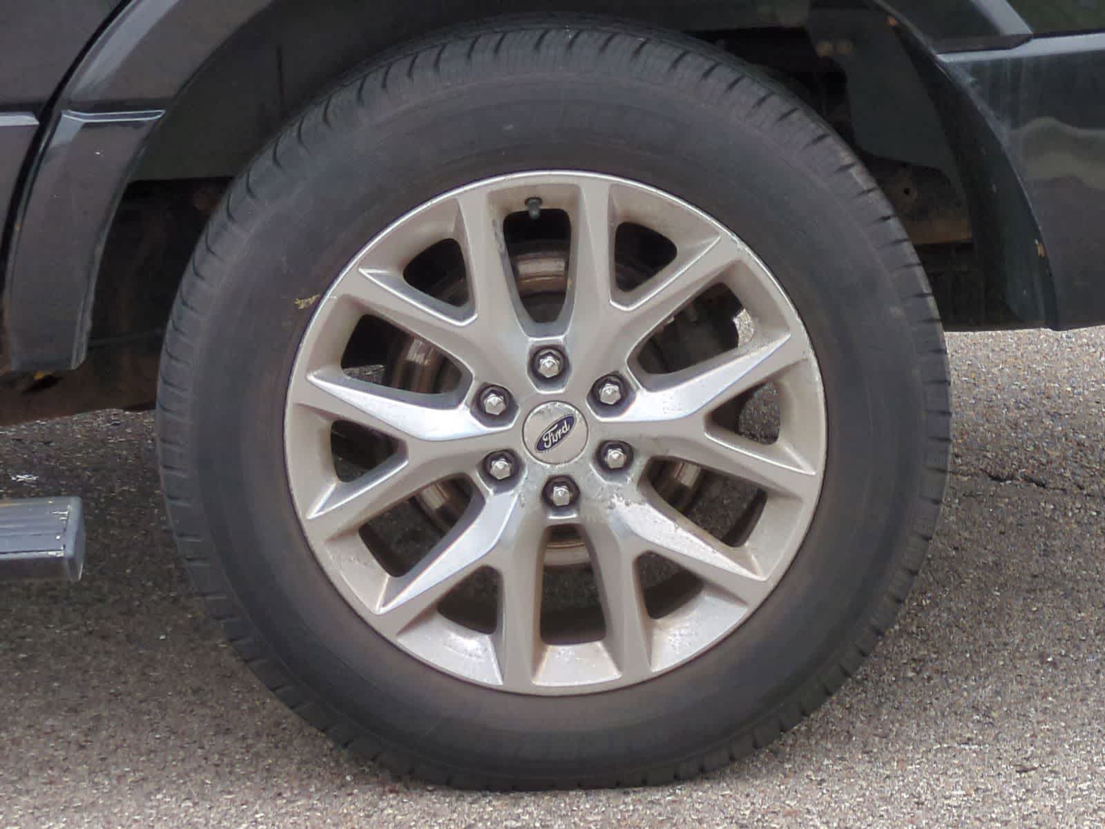 Thumbnail: 2015 Ford Expedition - 14