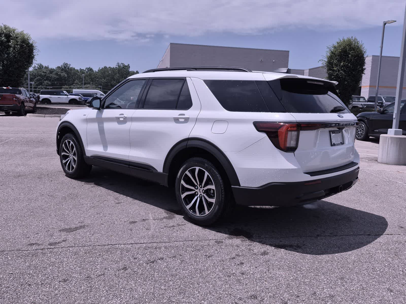 Thumbnail: 2026 Ford Explorer - 6